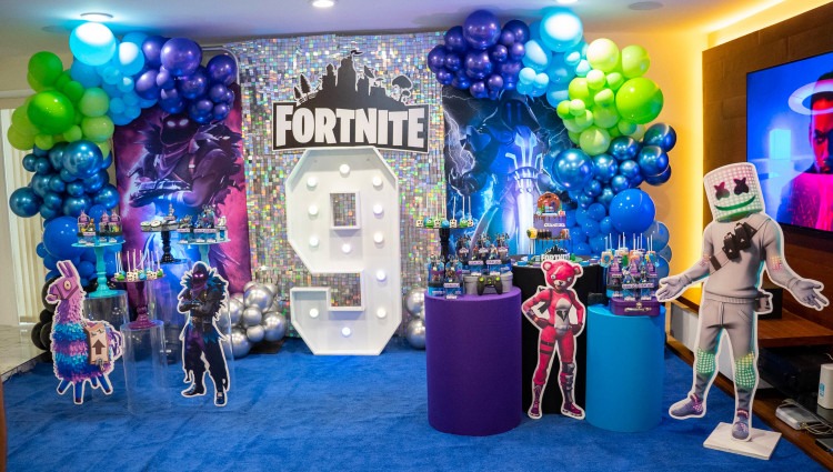 Shop by Theme Fortnite