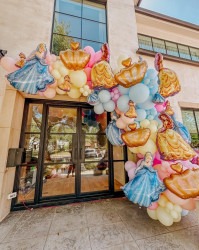 Princesses Balloon Garland